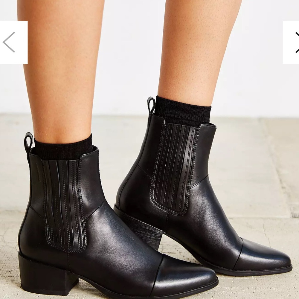 Vagabond Marja Pointy Toe Chelsea Boot - Picture 9 of 10